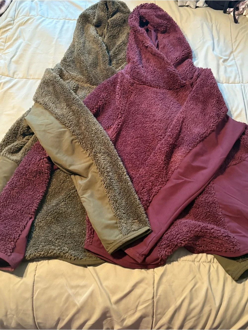 Nike Sherpa Fleece Pullover Bundle Size Small/Medium Burgundy Green
